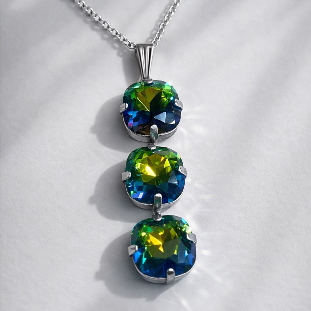 Elegant Silver Necklace with Multicolor Gemstones